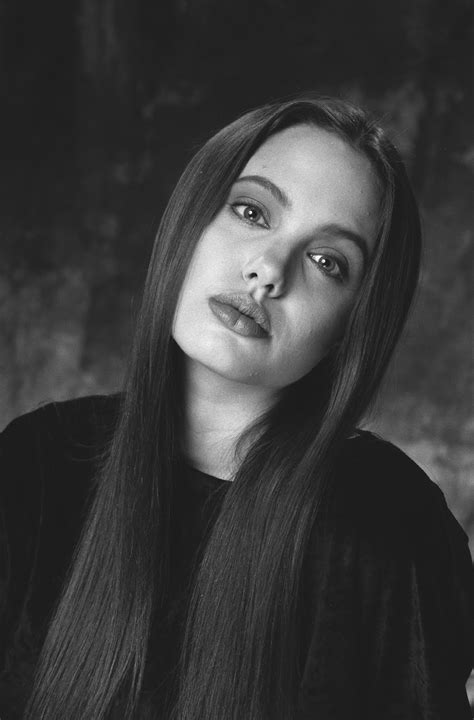 angelina jolie young face